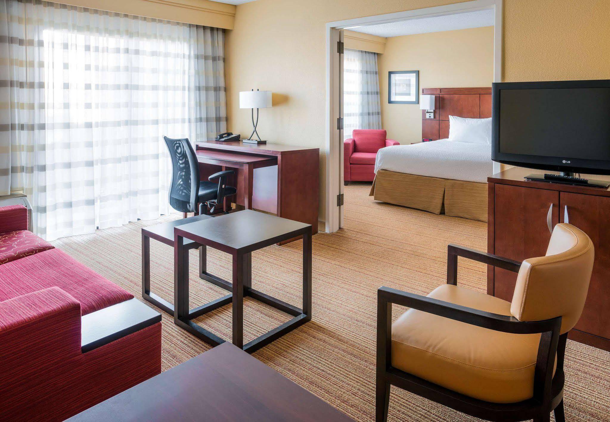 Iowa Inn Bettendorf Quad Cities מראה חיצוני תמונה