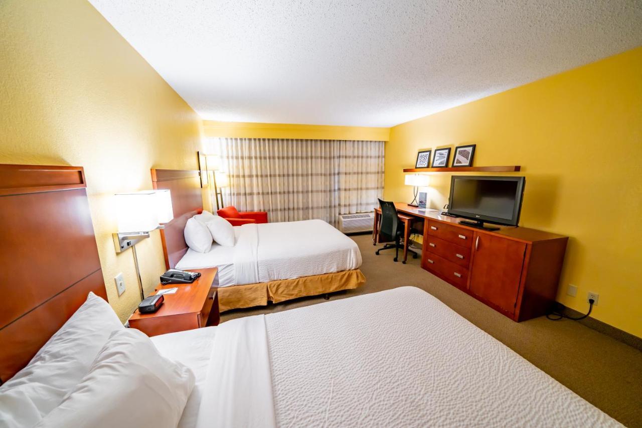 Iowa Inn Bettendorf Quad Cities מראה חיצוני תמונה