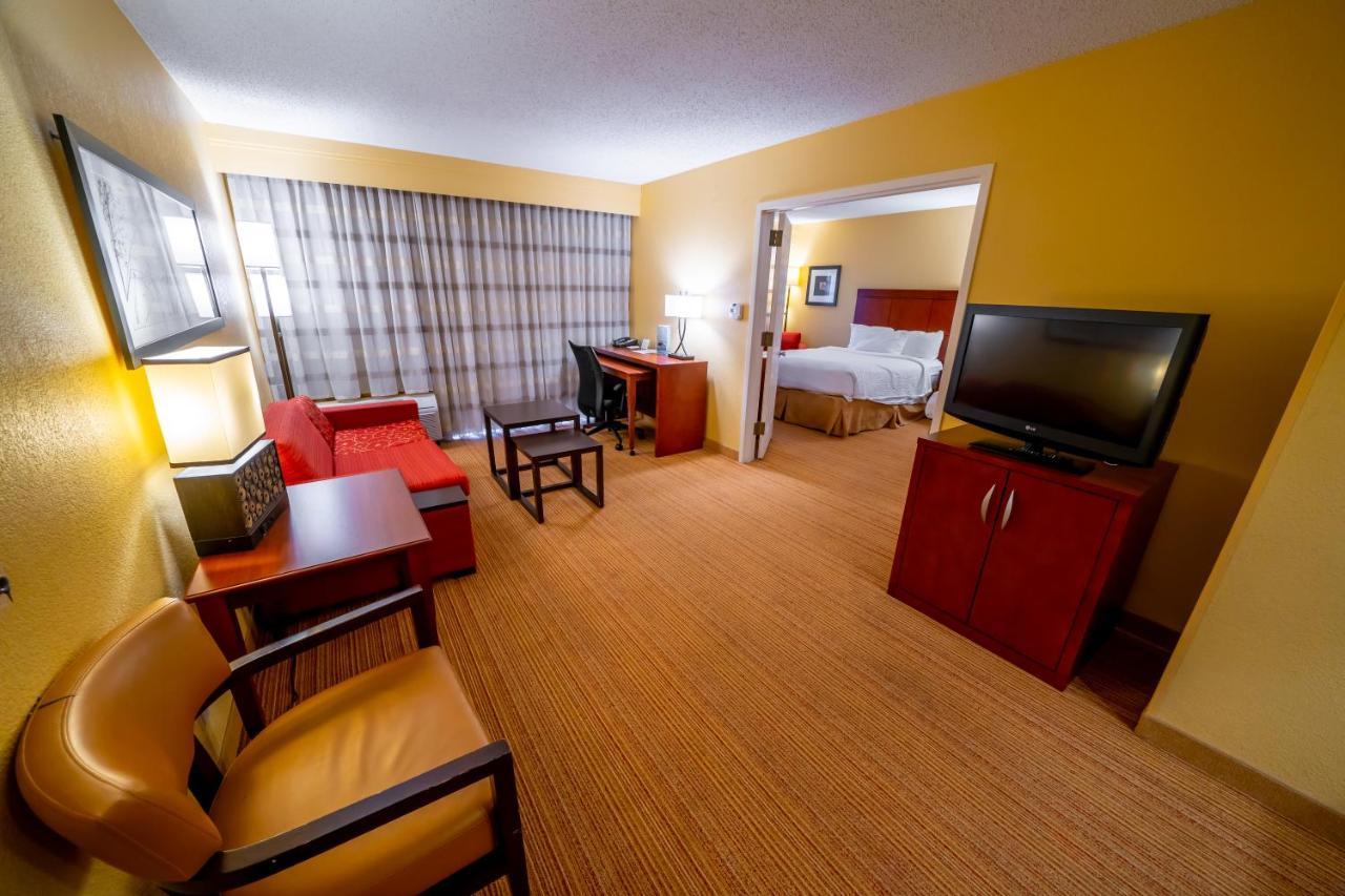 Iowa Inn Bettendorf Quad Cities מראה חיצוני תמונה