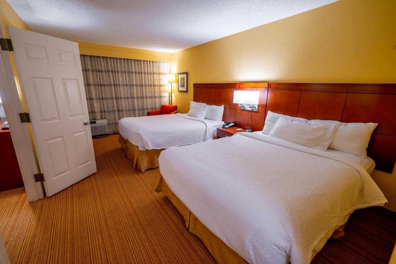 Iowa Inn Bettendorf Quad Cities מראה חיצוני תמונה