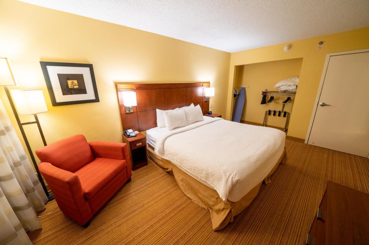 Iowa Inn Bettendorf Quad Cities מראה חיצוני תמונה