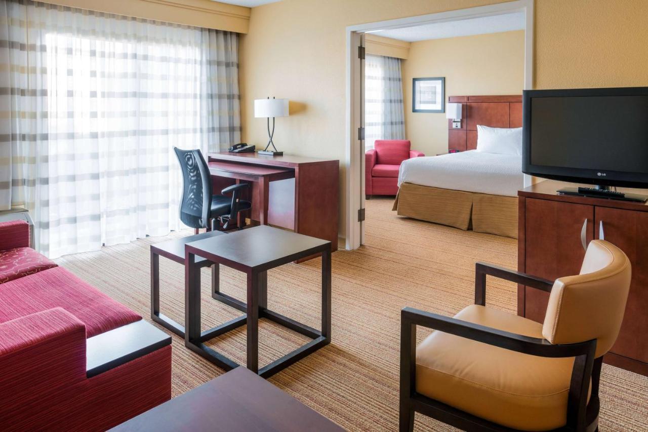 Iowa Inn Bettendorf Quad Cities מראה חיצוני תמונה
