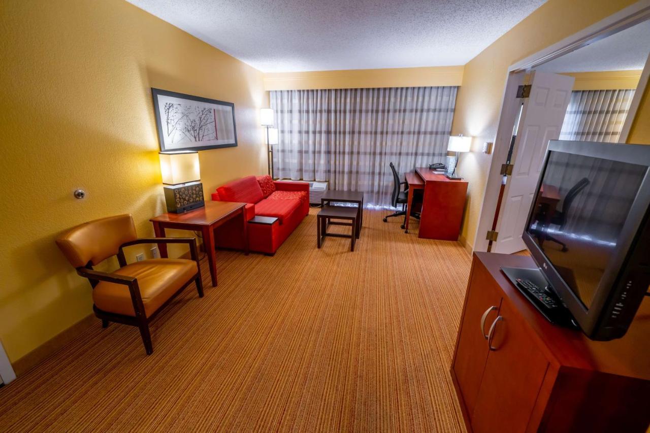 Iowa Inn Bettendorf Quad Cities מראה חיצוני תמונה