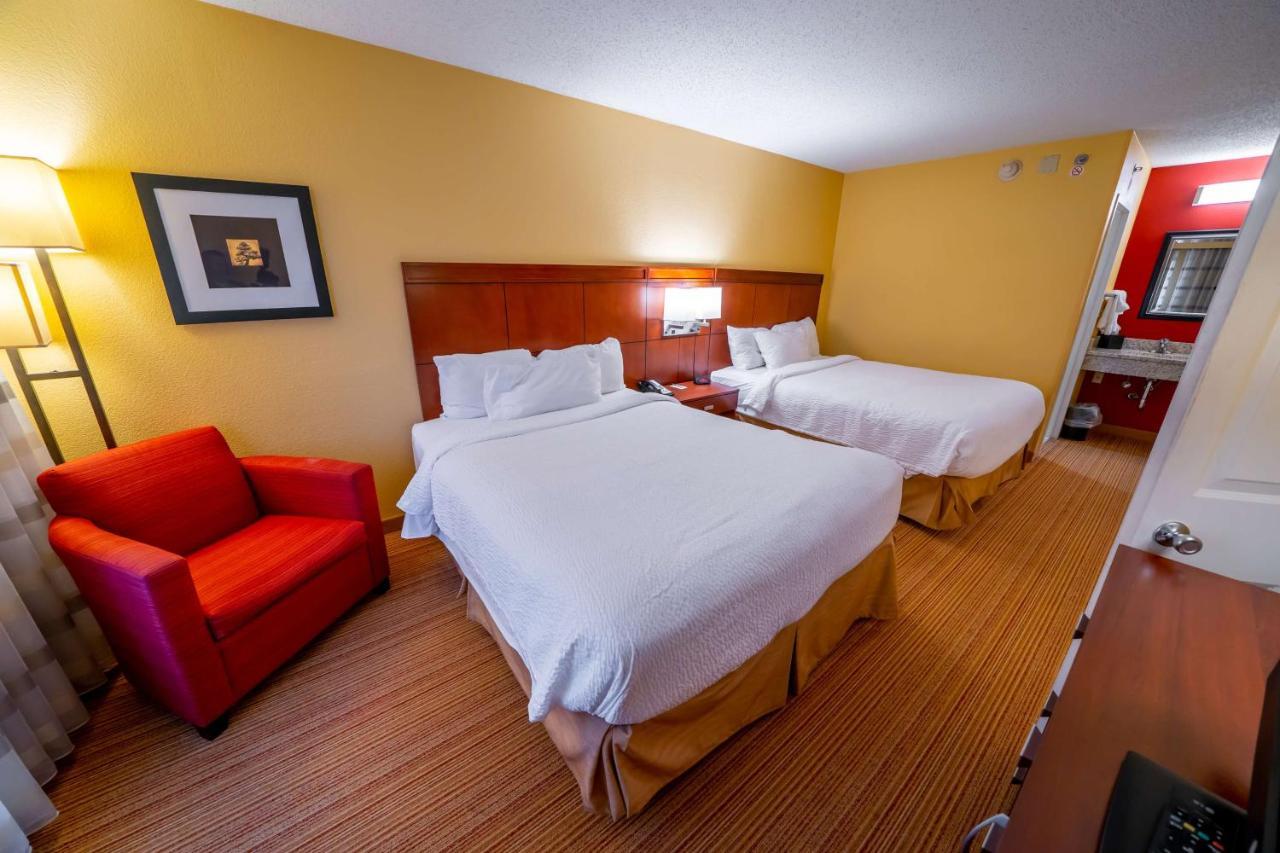 Iowa Inn Bettendorf Quad Cities מראה חיצוני תמונה