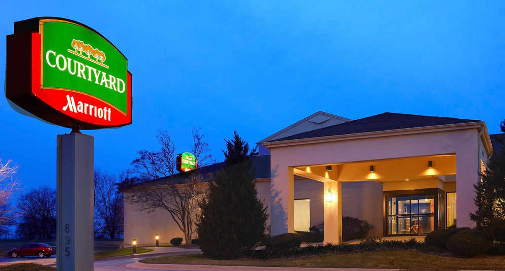 Iowa Inn Bettendorf Quad Cities מראה חיצוני תמונה
